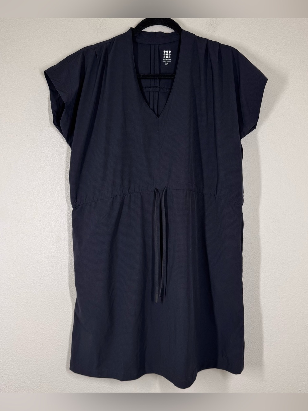 Title Nine Pali Drawstring Mini Dress Black Lightweight Swim Cover‎ Up Medium